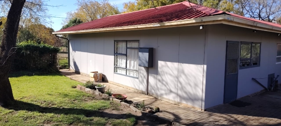 3 Bedroom Property for Sale in Matlakeng Free State